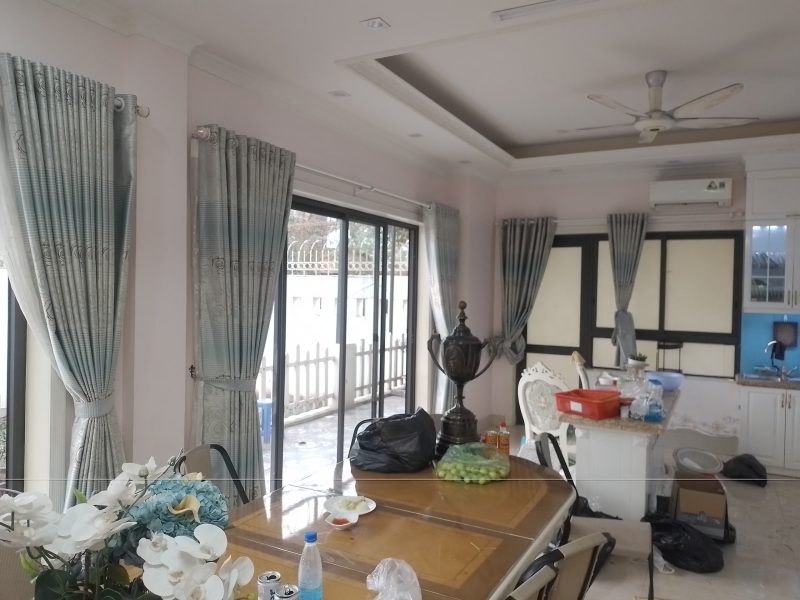 giat-rem-cua-tai-vinhome-thang-long